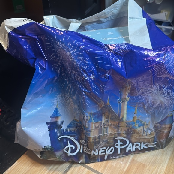 Disney Parks -Toy Story Memorabilia -Space Crane Claw Machine (sold out online) - Picture 13 of 15